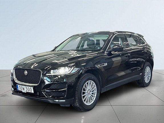 Jaguar F-PACE 16 of 18
