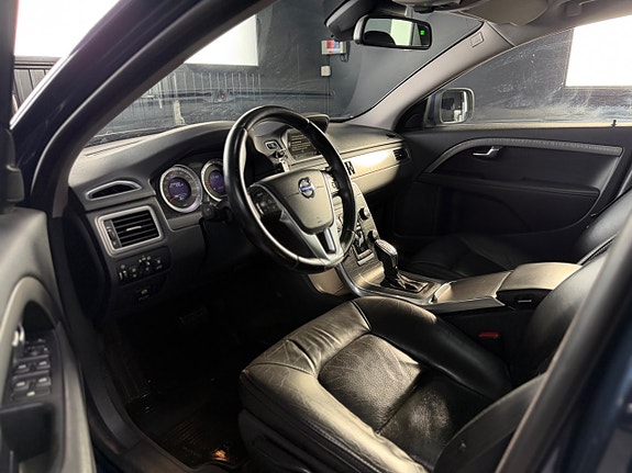 Volvo XC70 5 of 5
