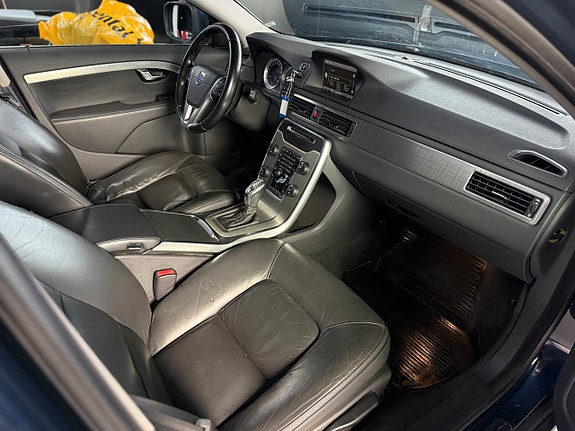 Volvo XC70 9 of 14