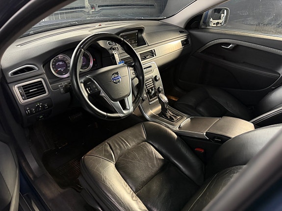 Volvo XC70 6 of 14