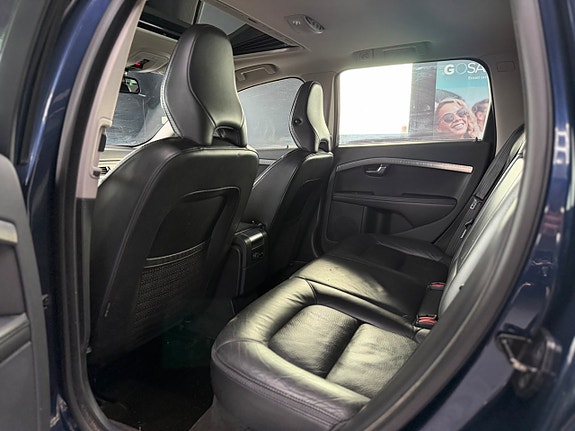Volvo XC70 13 of 14