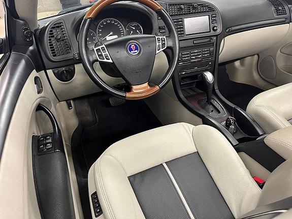 Saab 9-3 8 of 17
