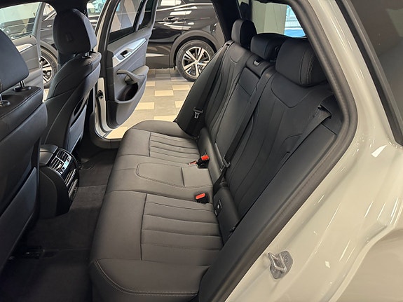 BMW 530e 15 of 19