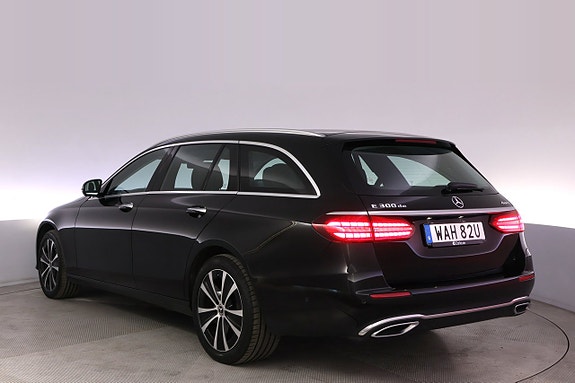 Mercedes-Benz E300 4 of 27