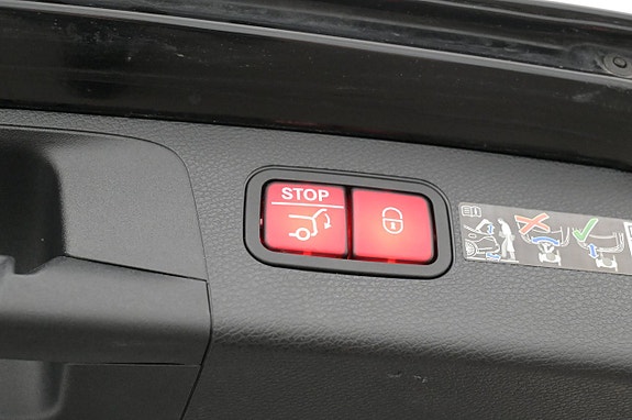 Mercedes-Benz E300 24 of 27