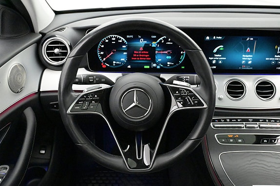 Mercedes-Benz E300 7 of 27