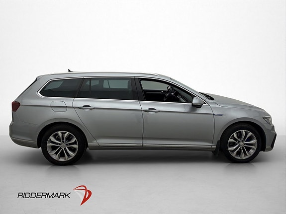 Volkswagen Passat 9 of 30
