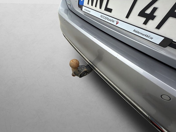 Volkswagen Passat 10 of 30