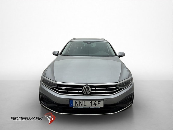 Volkswagen Passat 2 of 5