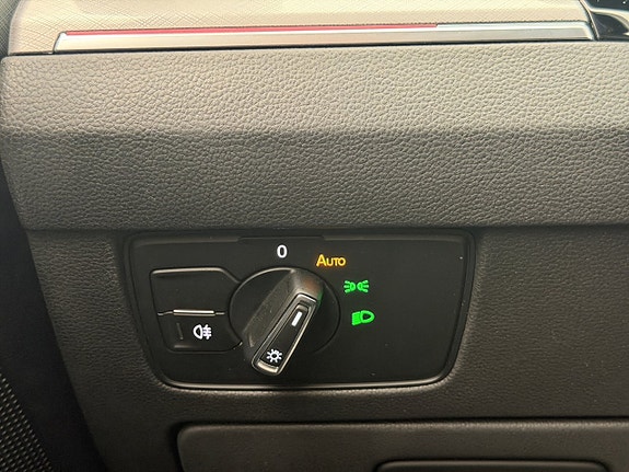 Volkswagen Passat 16 of 30