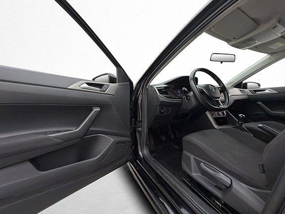 Volkswagen Polo 8 of 27