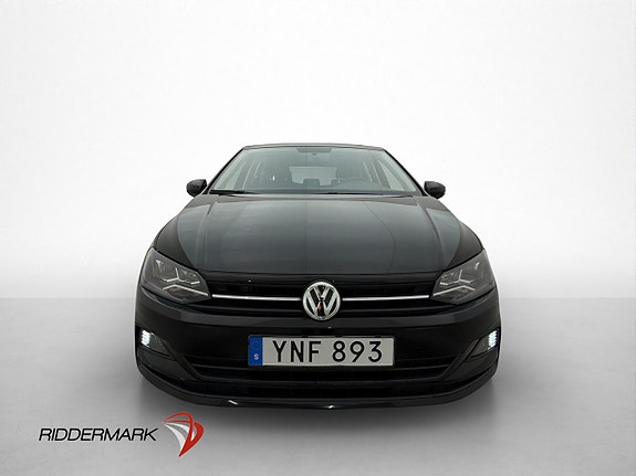 Volkswagen Polo 2 of 5