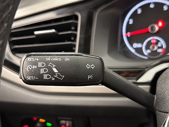 Volkswagen Polo 21 of 27