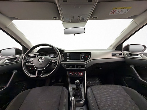 Volkswagen Polo 10 of 27