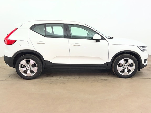 Volvo XC40 5 of 5