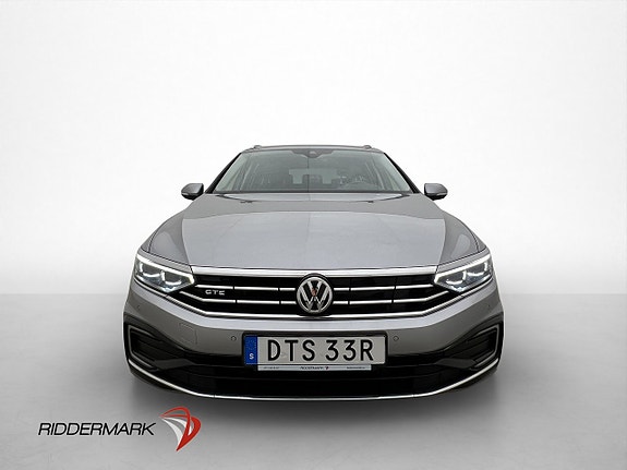 Volkswagen Passat 2 of 5