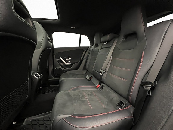 Mercedes-Benz CLA200 30 of 30