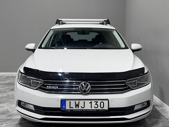 Volkswagen Passat 3 of 5