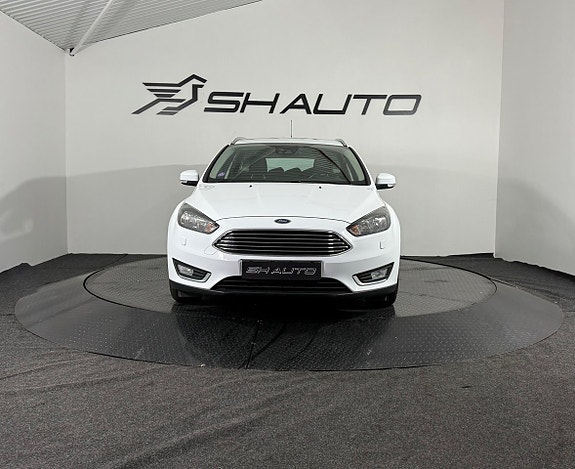 Ford Focus 2 of 19