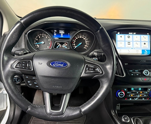 Ford Focus 12 of 19