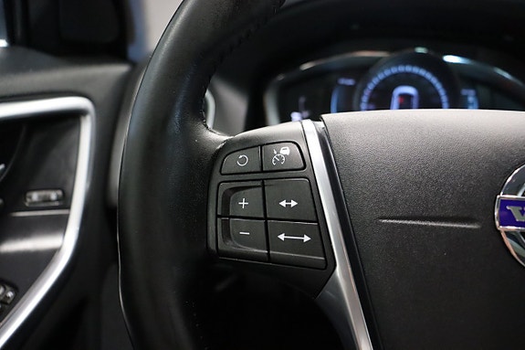 Volvo XC60 18 of 30