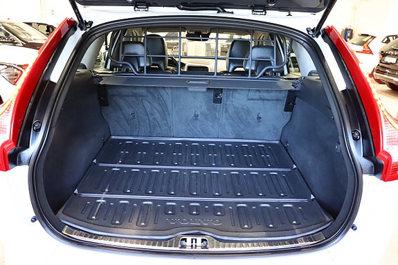 Volvo XC60 6 of 30