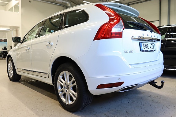 Volvo XC60 5 of 30