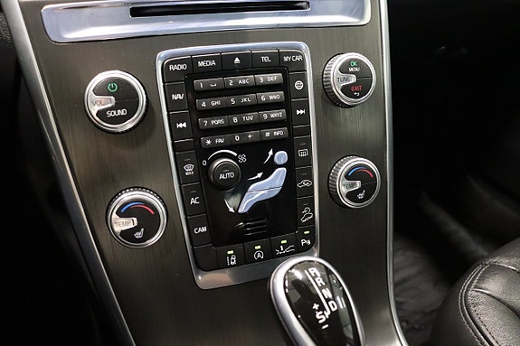 Volvo XC60 22 of 30