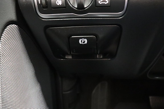 Volvo XC60 25 of 30