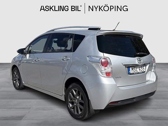 Toyota Verso 2 of 5