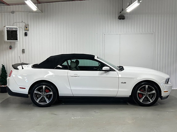 Ford Mustang 5 of 5