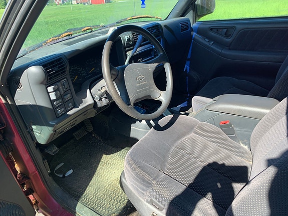 Chevrolet Blazer 3 of 5