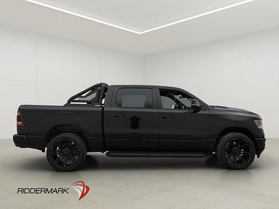 Dodge RAM 1500 2 of 5