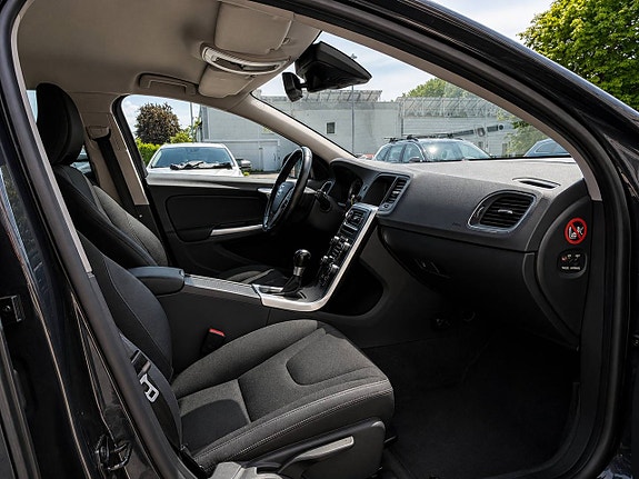 Volvo V60 10 of 13