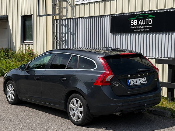 Volvo V60 4 of 13