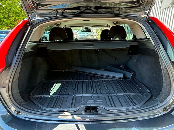 Volvo V60 11 of 13