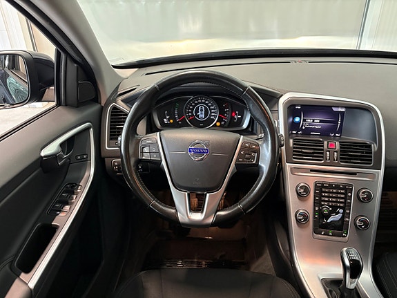 Volvo XC60 9 of 20
