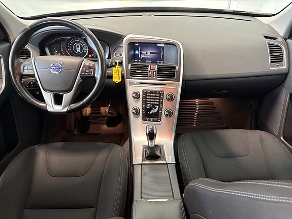 Volvo XC60 10 of 20