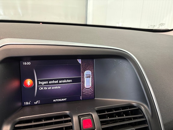 Volvo XC60 14 of 20
