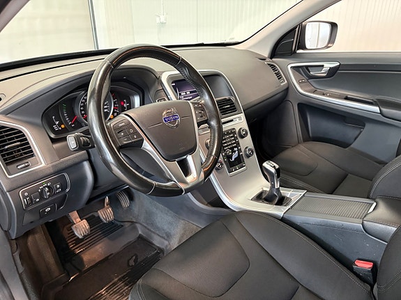 Volvo XC60 7 of 20