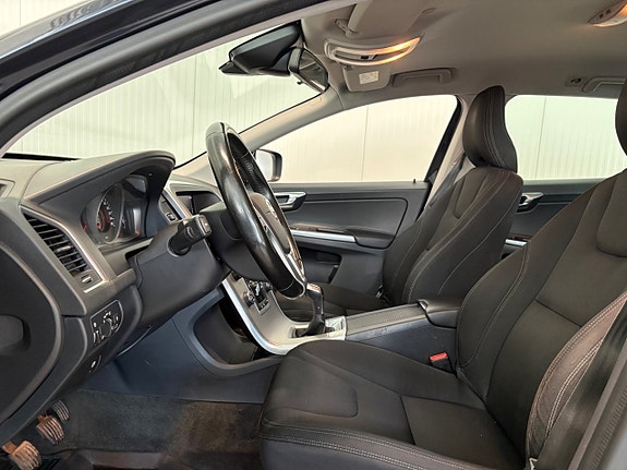 Volvo XC60 8 of 20