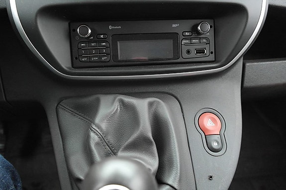 Renault Kangoo Express 11 of 15