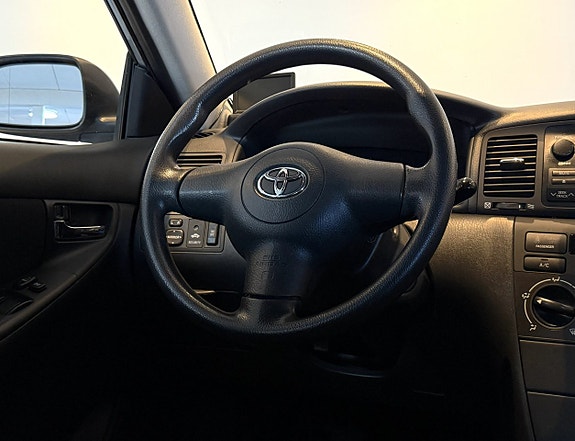 Toyota Corolla 13 of 18