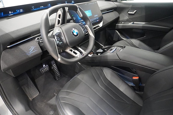 BMW iX3 13 of 16