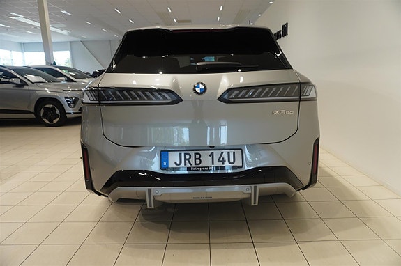 BMW iX3 5 of 5