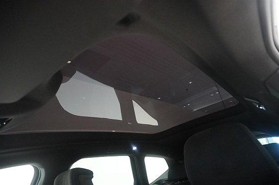 BMW iX3 9 of 16