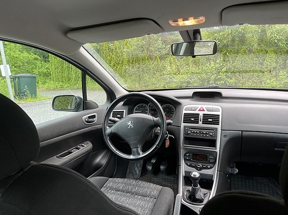 Peugeot 307 9 of 18