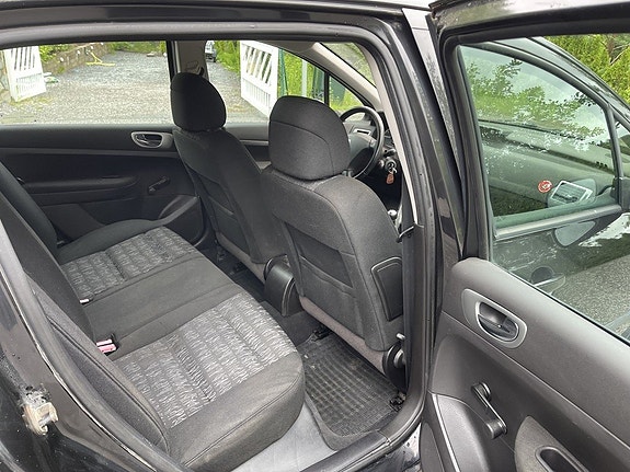 Peugeot 307 16 of 18