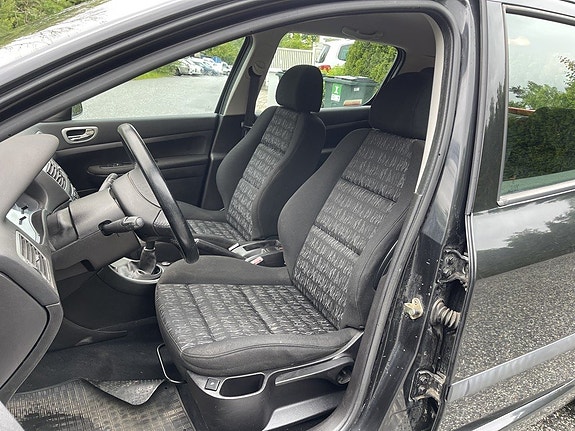 Peugeot 307 15 of 18