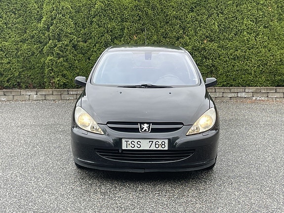 Peugeot 307 8 of 18